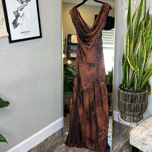 HOUSE OF CB 'Alaina' Antique Copper Bias Cut Maxi Dress NWOT - Picture 9 of 12